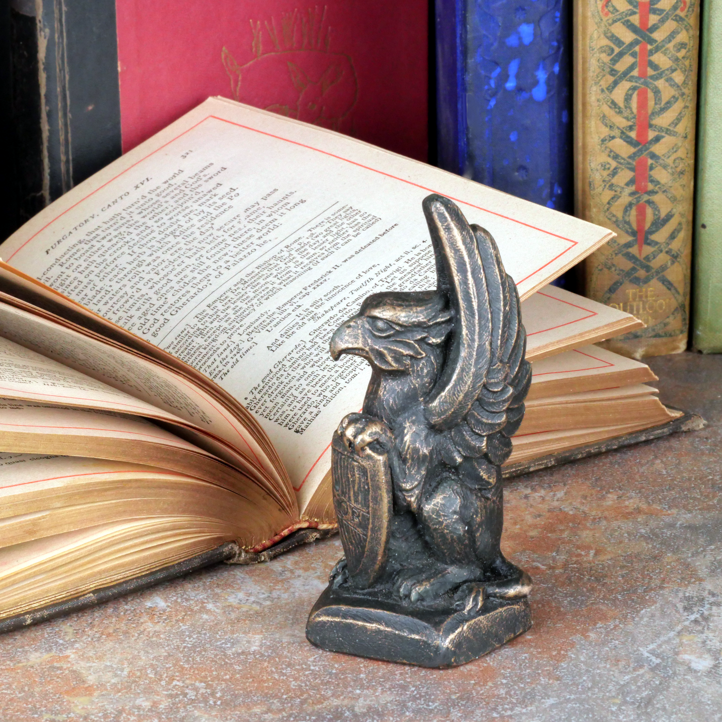 Warwick the Gryphon of Honor Statue