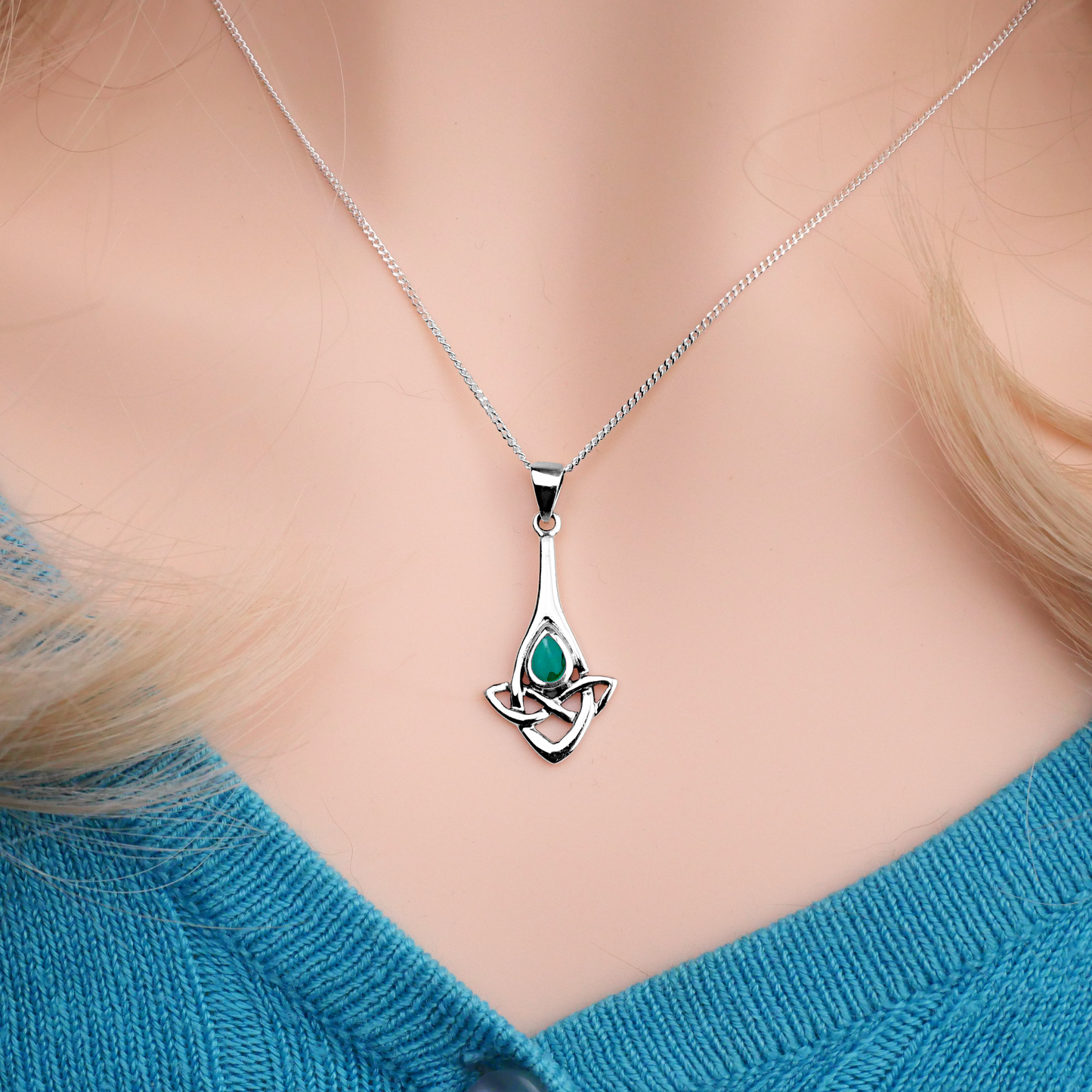 Silver Celtic Dewdrop Pendant w/Agate