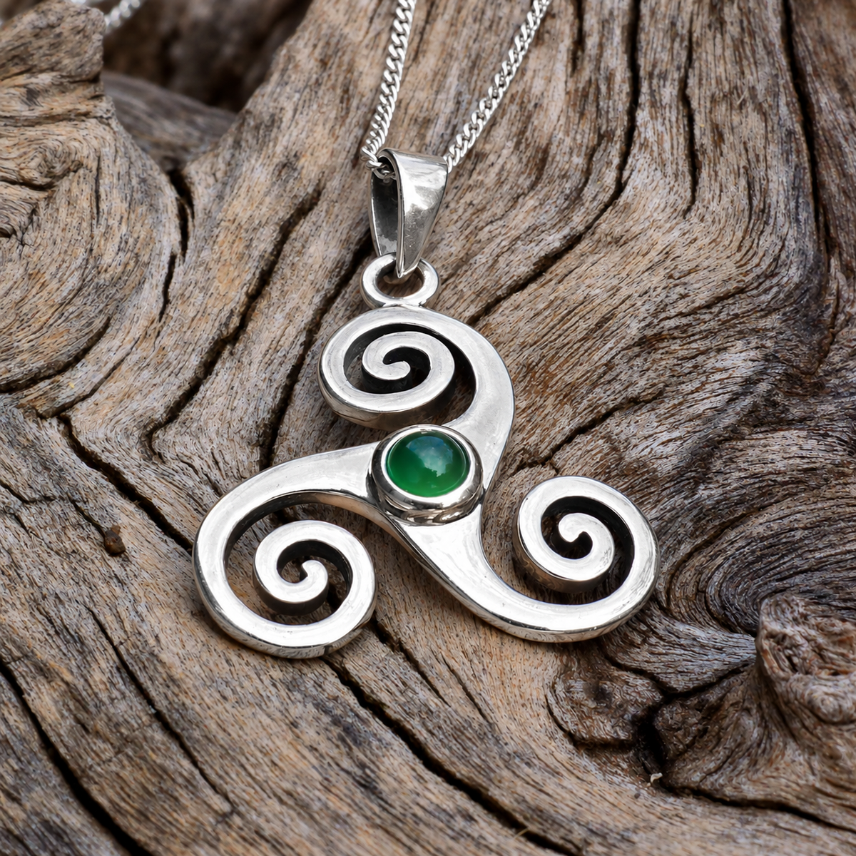 Silver Triskele Pendant w/Agate