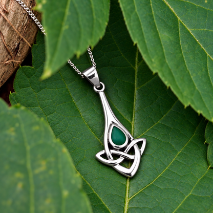 Silver Celtic Dewdrop Pendant w/Agate