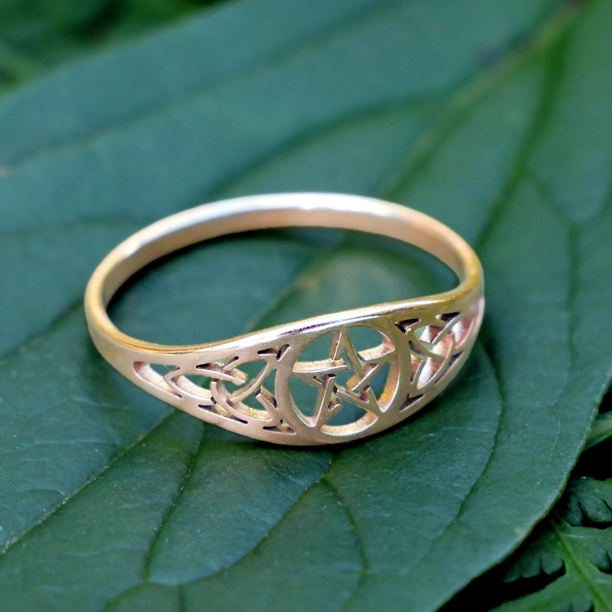Gold-tone Celtic Pentacle Ring