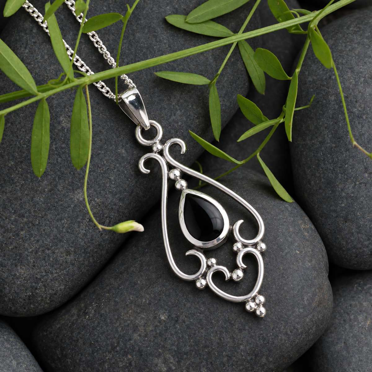 Silver Filigree Onyx Pendant